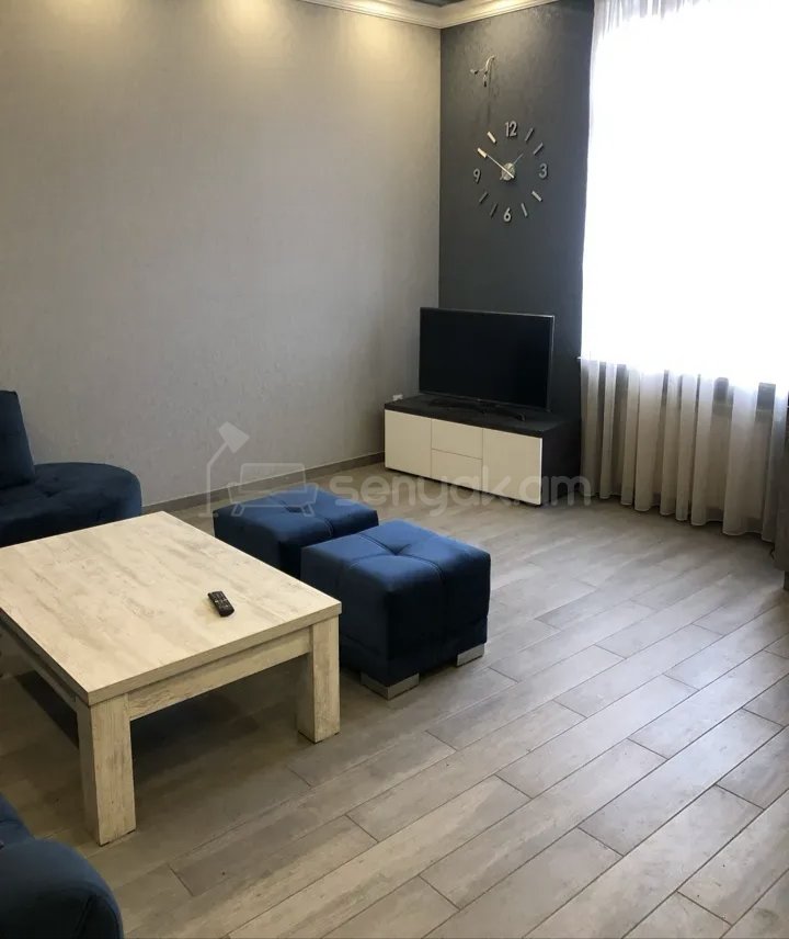 2 Սենյականոց Բնակարան Քարե Շենքում, 48քմ, 5/5 հարկ, Կապիտալ Վերանորոգված, Կահավորված, Արևկող