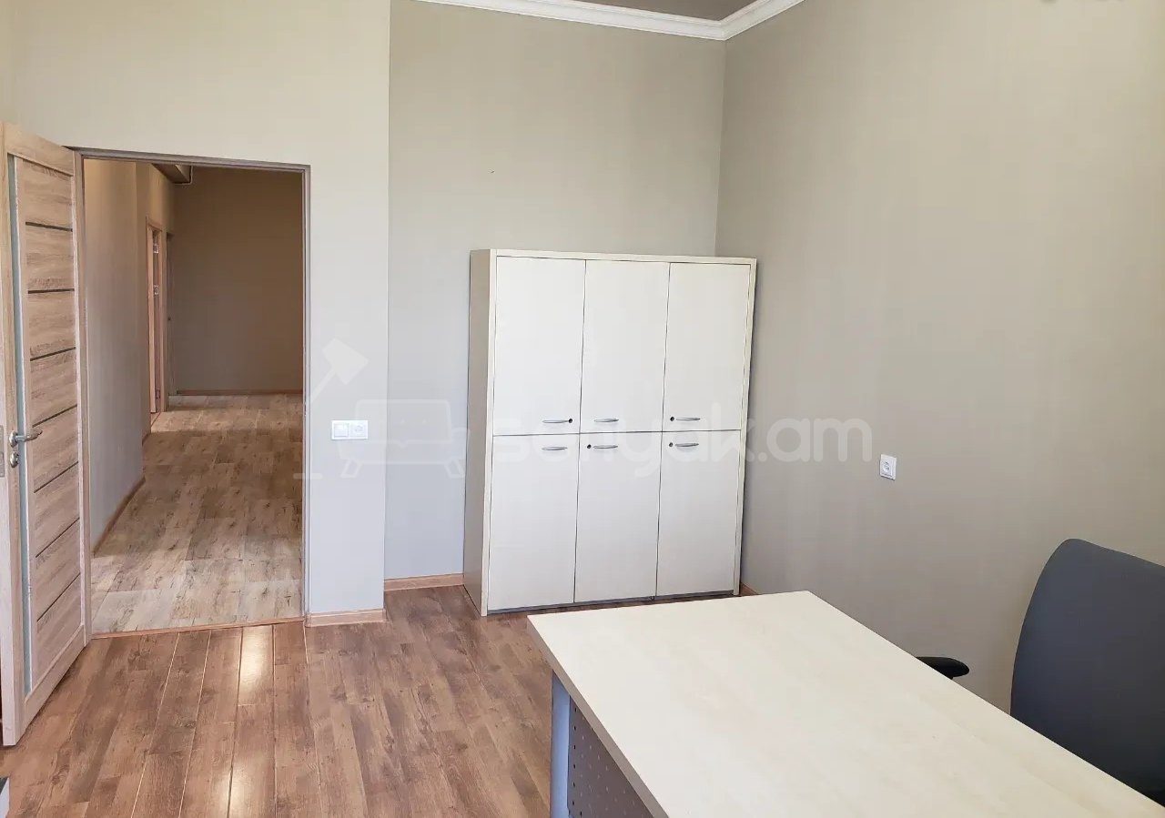 4 Սենյականոց Բնակարան Նորակառույցում, 130քմ, 6/13 հարկ, Դիզայներական Վերանորոգված, Կահավորված, Արևկող