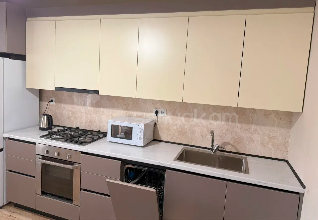 4 Սենյականոց Բնակարան Նորակառույցում, 130քմ, 6/13 հարկ, Դիզայներական Վերանորոգված, Կահավորված, Արևկող