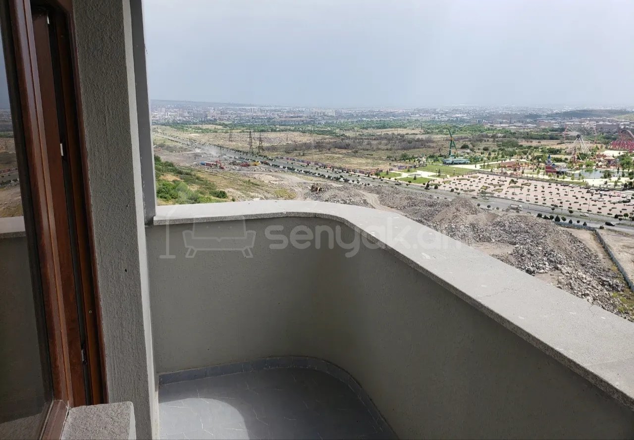 4 Սենյականոց Բնակարան Նորակառույցում, 130քմ, 6/13 հարկ, Դիզայներական Վերանորոգված, Կահավորված, Արևկող