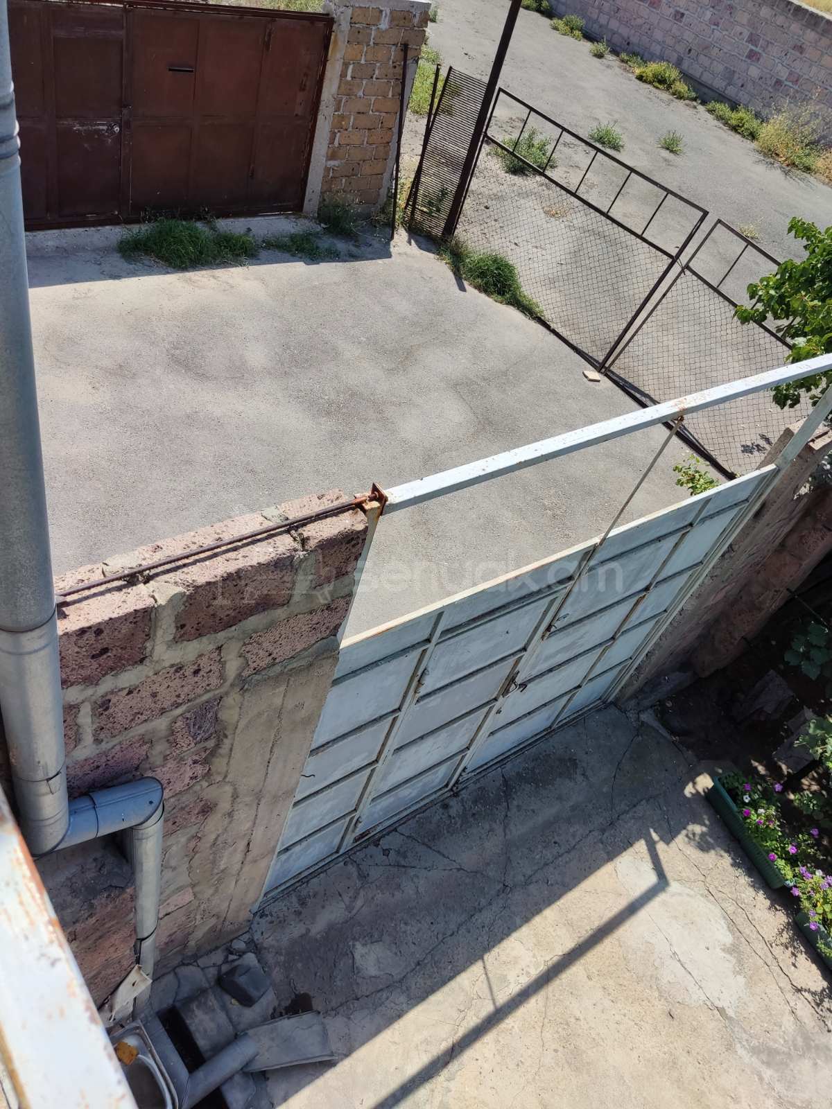 8 Սենյականոց Սեփական Տուն, 330քմ, Կապիտալ Վերանորոգված