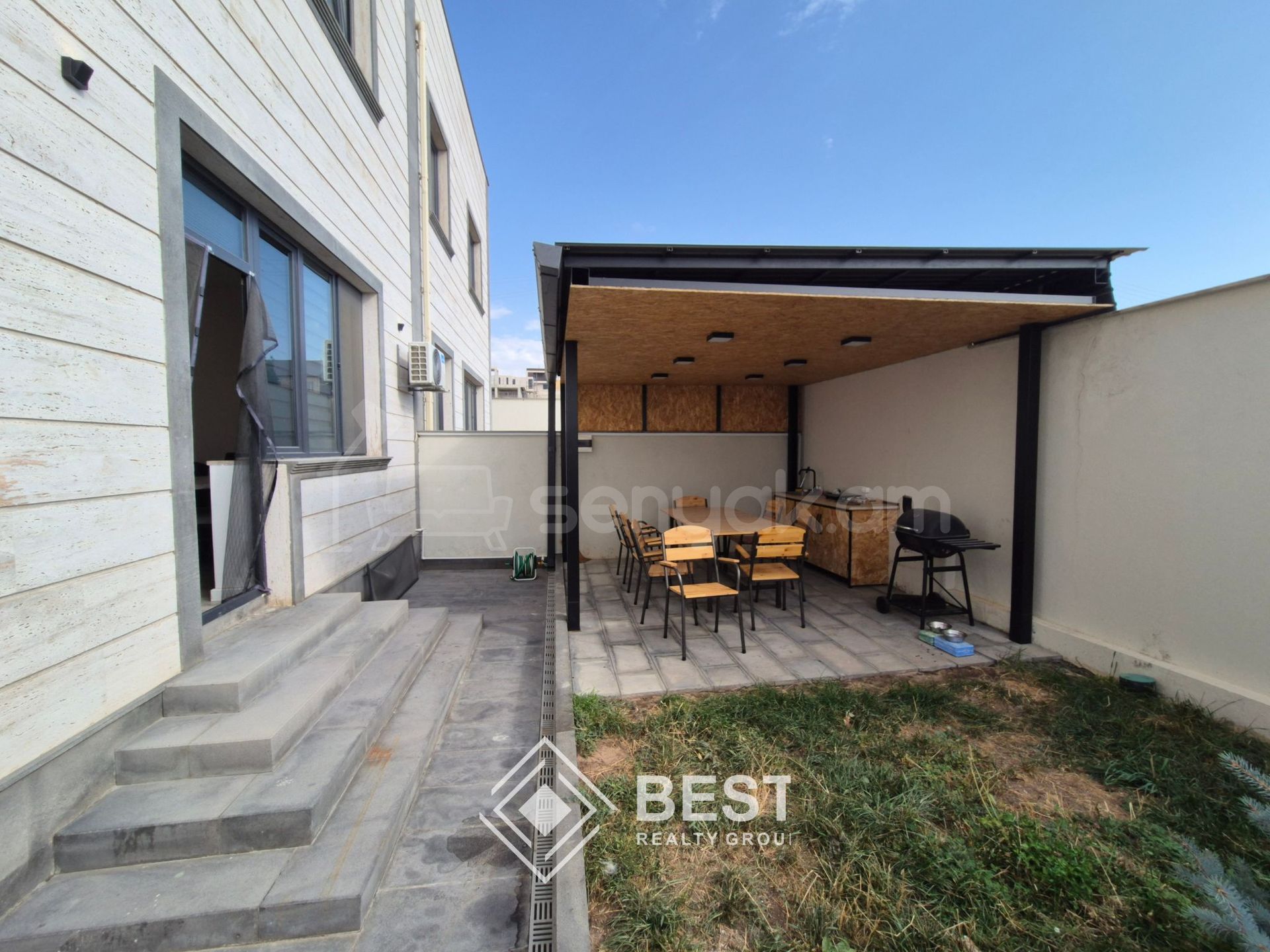 5 Սենյականոց Շքեղ Առանձնատուն, 195քմ