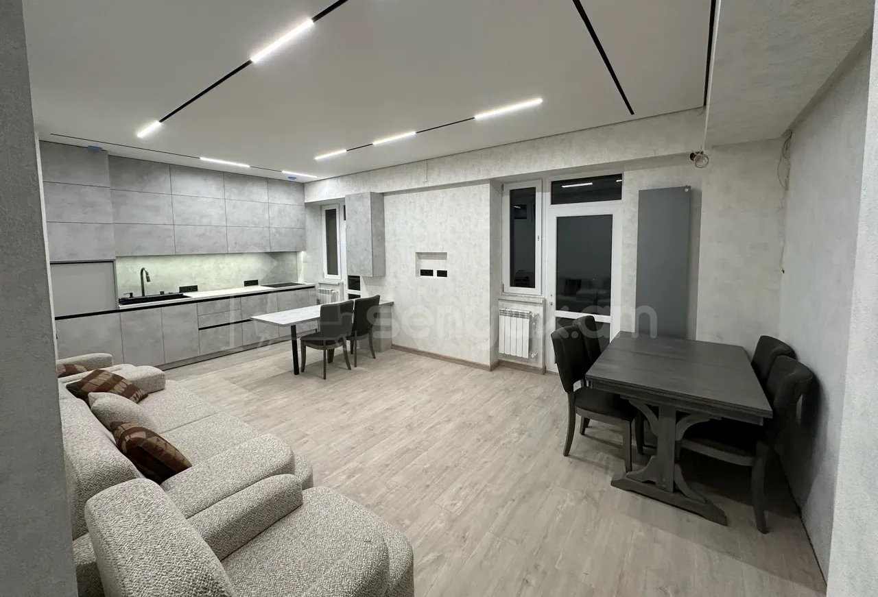 3 Սենյականոց Բնակարան Նորակառույցում, 75քմ, 11/18 հարկ, Կապիտալ Վերանորոգված