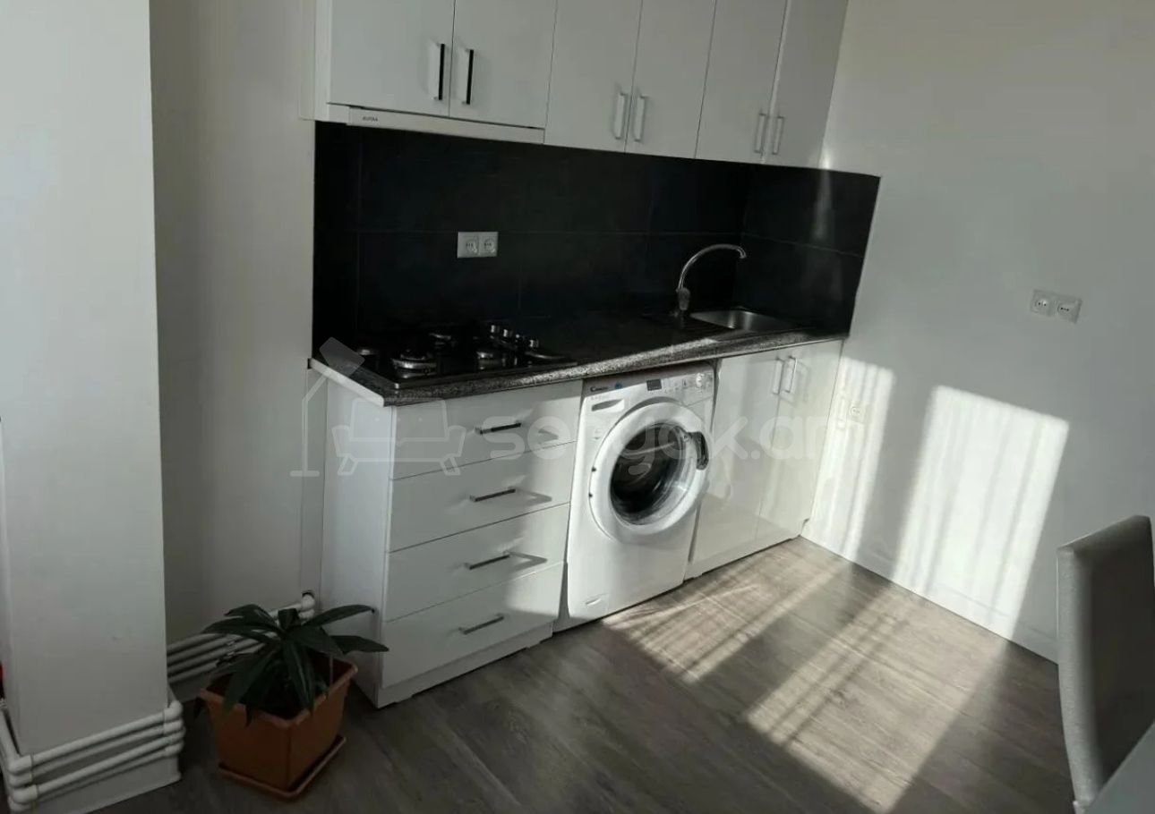 2 Սենյականոց Բնակարան, 42քմ, 7/10 հարկ, Կապիտալ Վերանորոգված