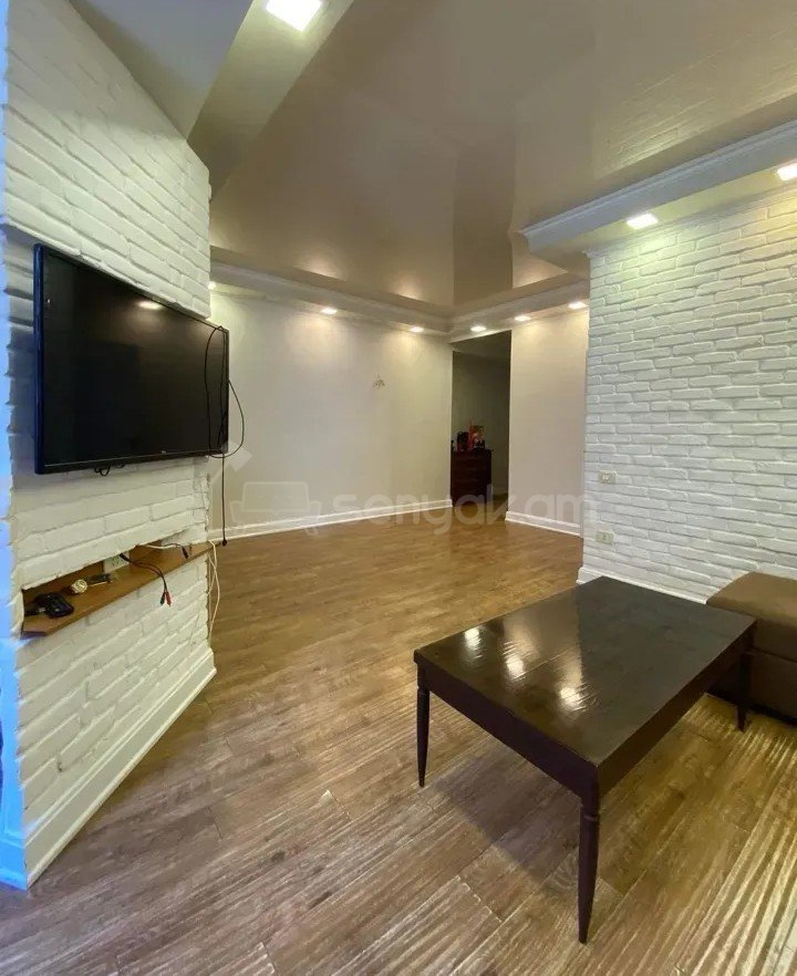 2 Սենյականոց Բնակարան Քարե Շենքում, 52քմ, 1/4 հարկ, Կապիտալ Վերանորոգված, Կահավորված, Արևկող