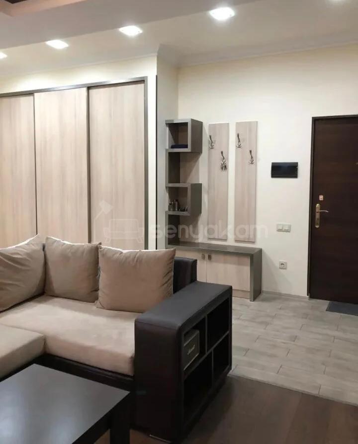 2 Սենյականոց Բնակարան Նորակառույցում, 63քմ, 2/2 հարկ, Դիզայներական Վերանորոգված, Կահավորված