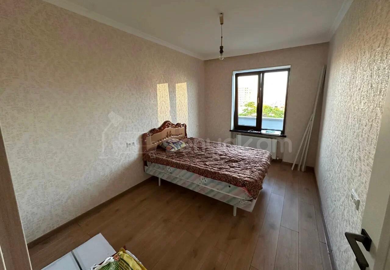 3 Սենյականոց Բնակարան Քարե Շենքում, 85քմ, 5/5 հարկ, Դիզայներական Վերանորոգված, Կահավորված, Արևկող