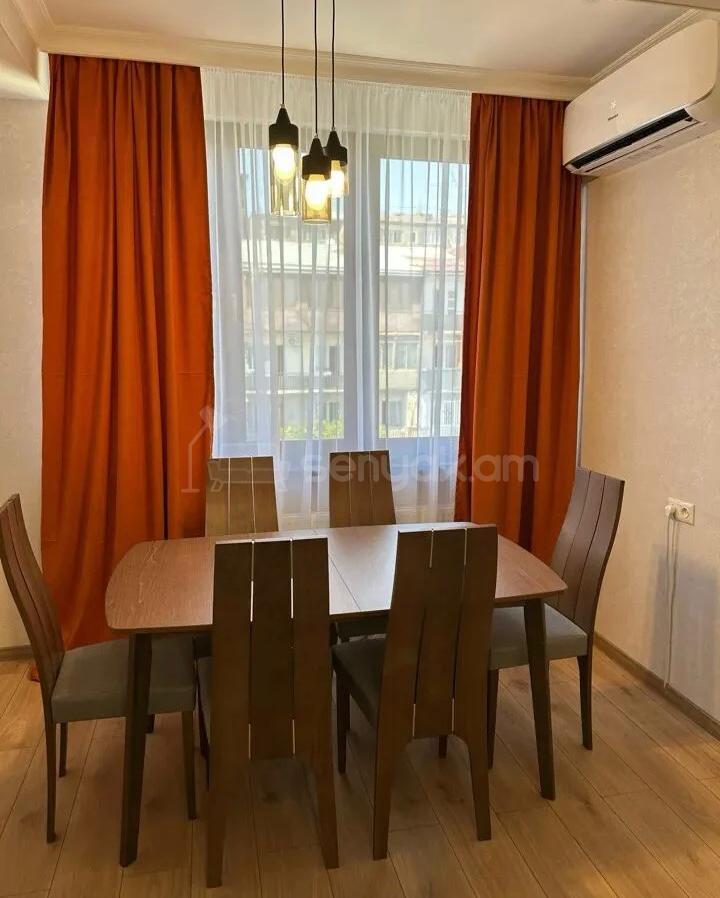 3 Սենյականոց Բնակարան Քարե Շենքում, 85քմ, 5/5 հարկ, Դիզայներական Վերանորոգված, Կահավորված, Արևկող