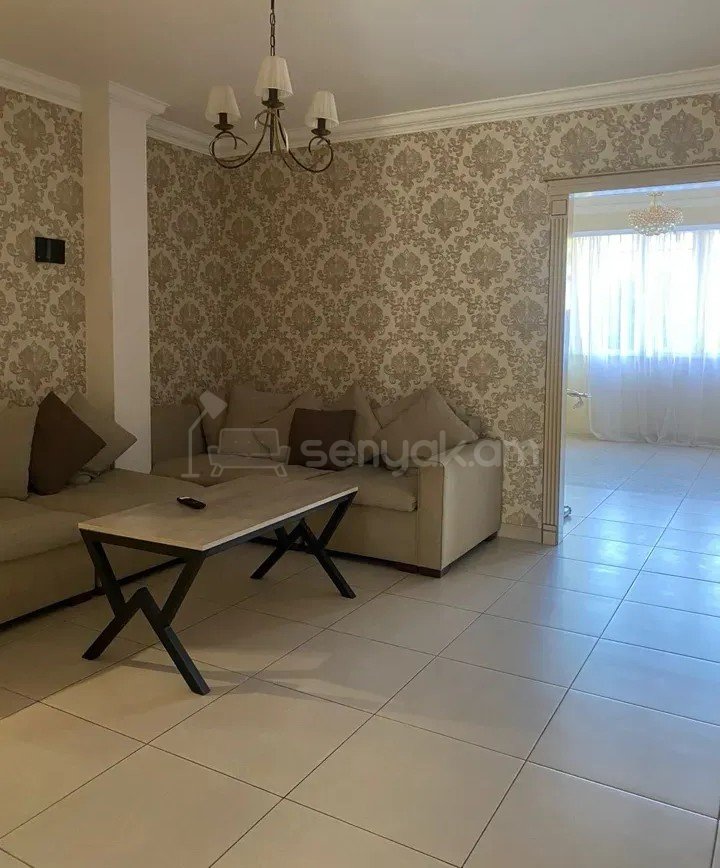 3 Սենյականոց Բնակարան Քարե Շենքում, 108քմ, 1/5 հարկ, Կապիտալ Վերանորոգված, Կահավորված, Արևկող