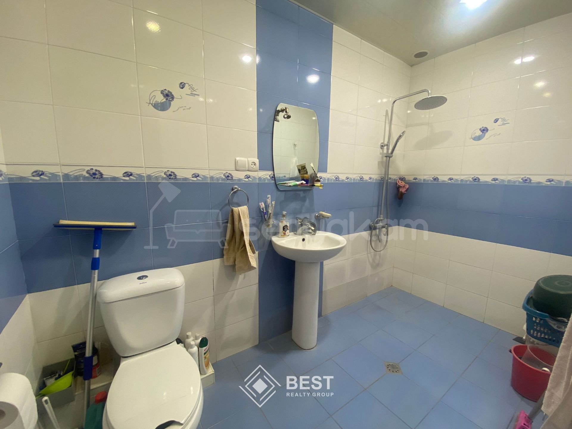 3 Սենյականոց Բնակարան Քարե Շենքում, 79քմ, 5/5 հարկ, Կապիտալ Վերանորոգված