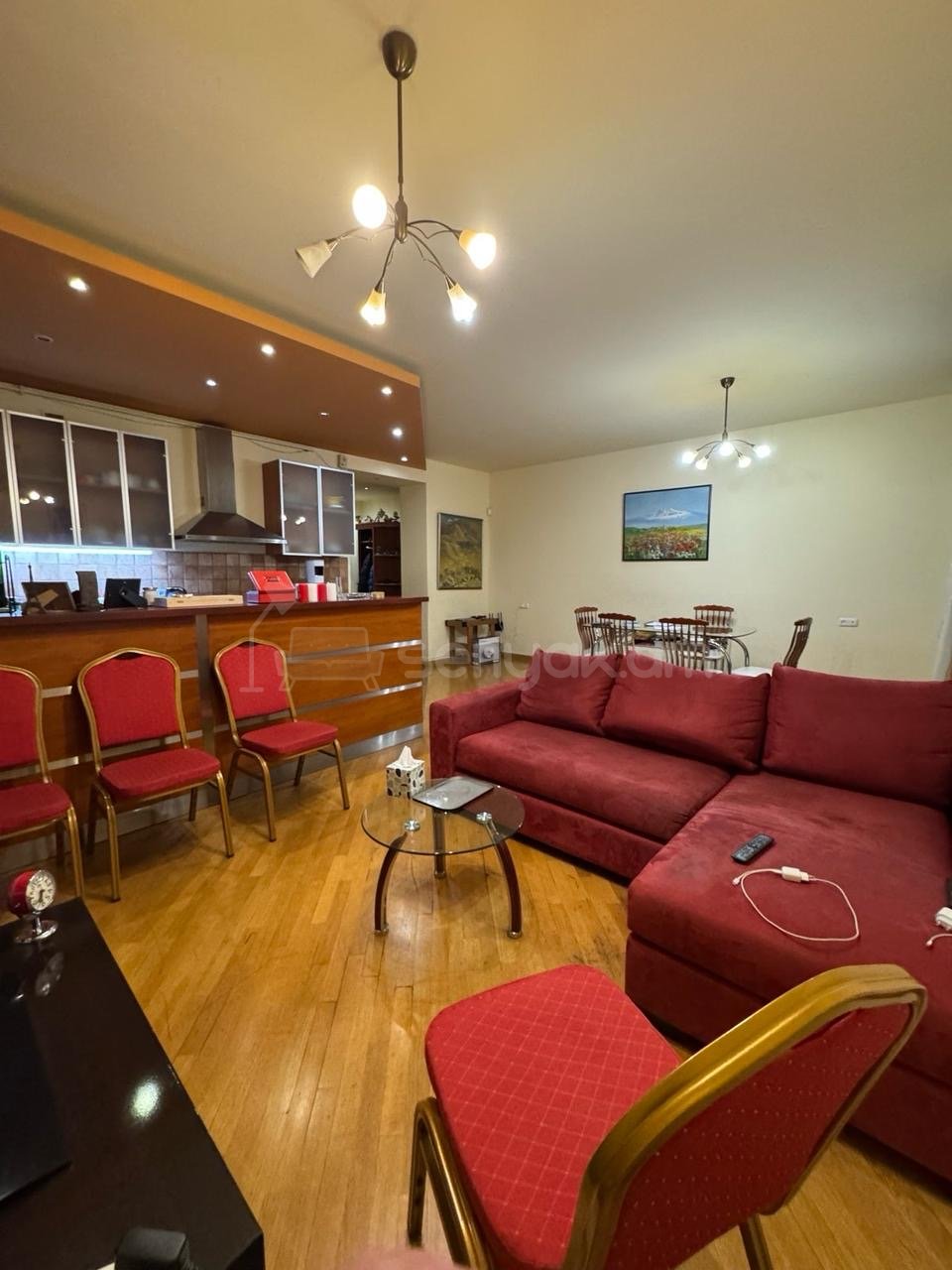 3 Սենյականոց Բնակարան Քարե Շենքում, 78քմ, 3/5 հարկ, Կապիտալ Վերանորոգված