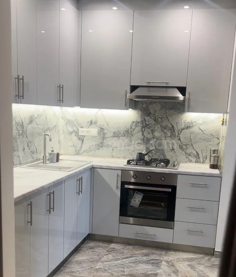 3 Սենյականոց Բնակարան Քարե Շենքում, 70քմ, 4/4 հարկ, Կապիտալ Վերանորոգված, Կահավորված, Արևկող