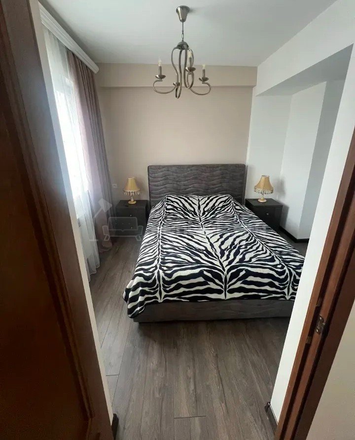 3 Սենյականոց Բնակարան Քարե Շենքում, 70քմ, 4/4 հարկ, Կապիտալ Վերանորոգված, Կահավորված, Արևկող