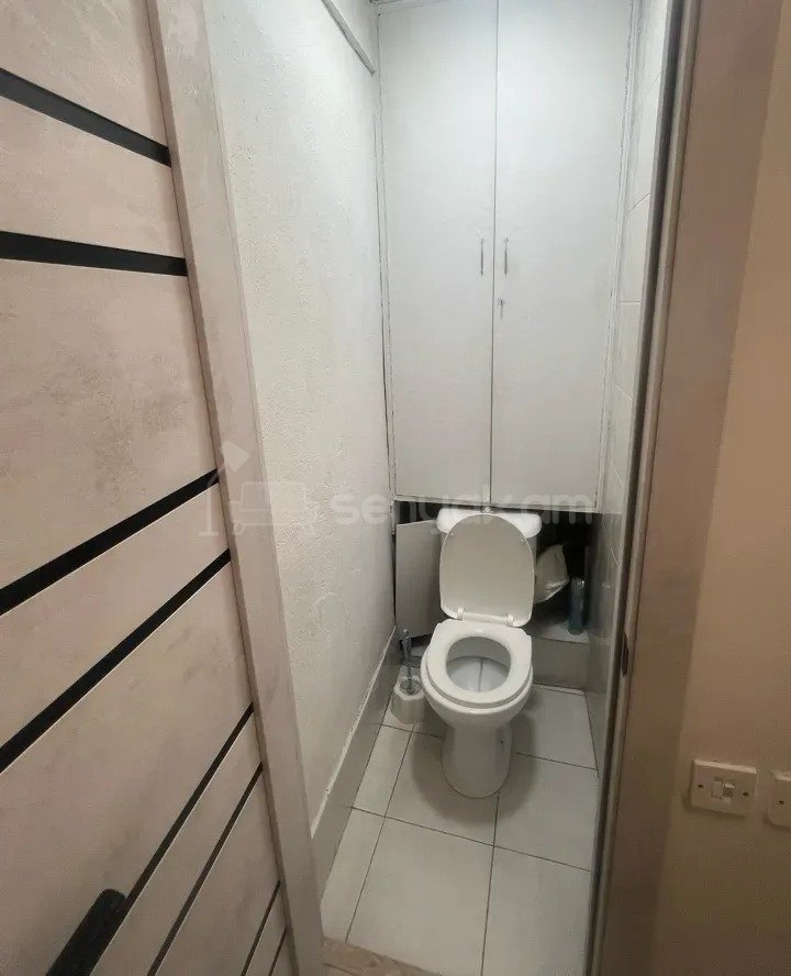 2 Սենյականոց Բնակարան Քարե Շենքում, 59քմ, 5/5 հարկ, Կապիտալ Վերանորոգված