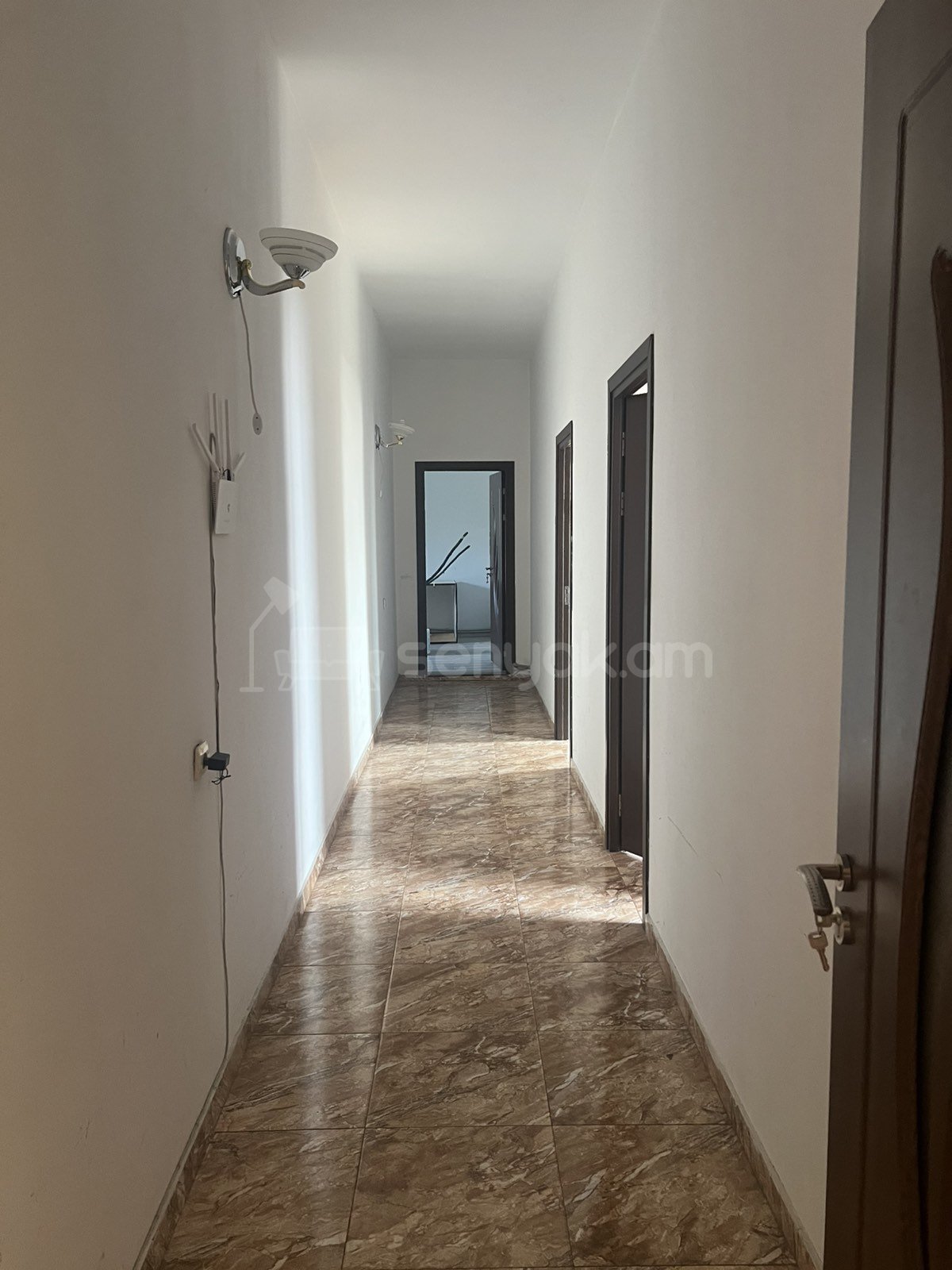 3 Սենյականոց Բնակարան Քարե Շենքում, 78քմ, 1/1 հարկ, Կապիտալ Վերանորոգված, Կահավորված, Արևկող