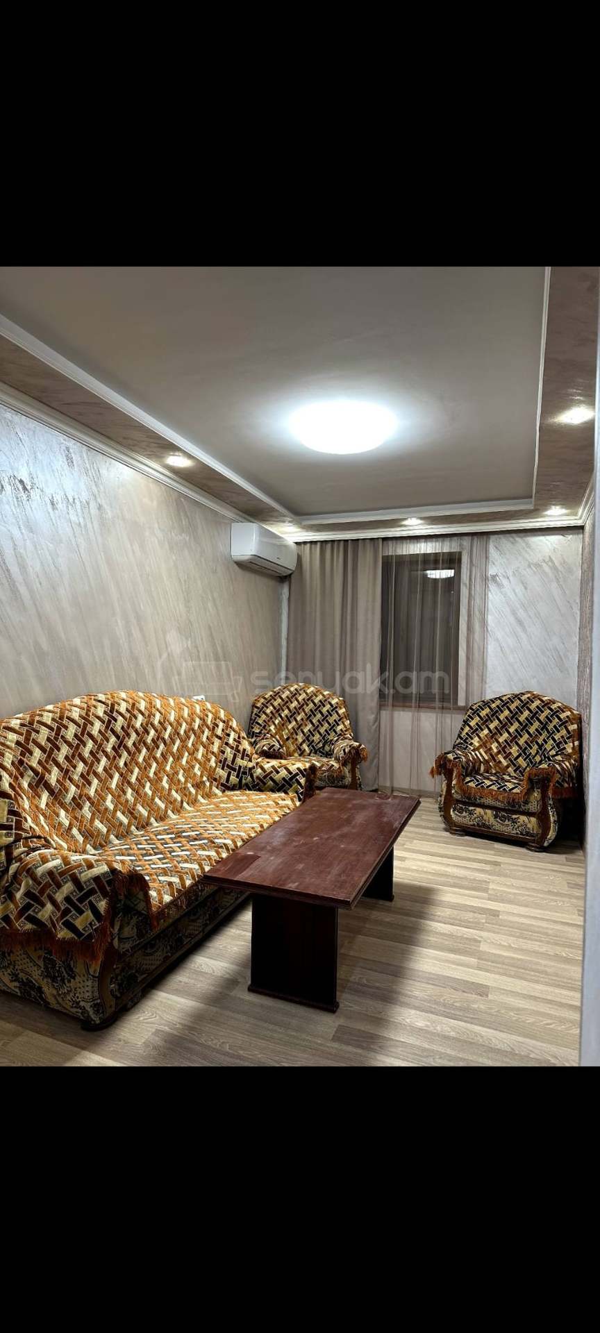 2 Սենյականոց Բնակարան Քարե Շենքում, 45քմ, 1/1 հարկ, Նորմալ Վիճակում, Կահավորված