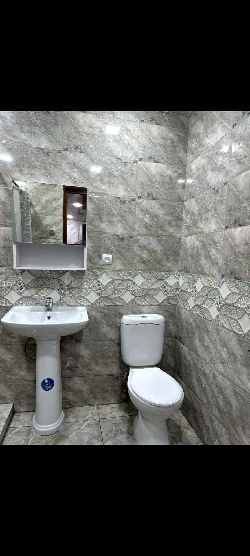 2 Սենյականոց Բնակարան Քարե Շենքում, 45քմ, 1/1 հարկ, Նորմալ Վիճակում, Կահավորված