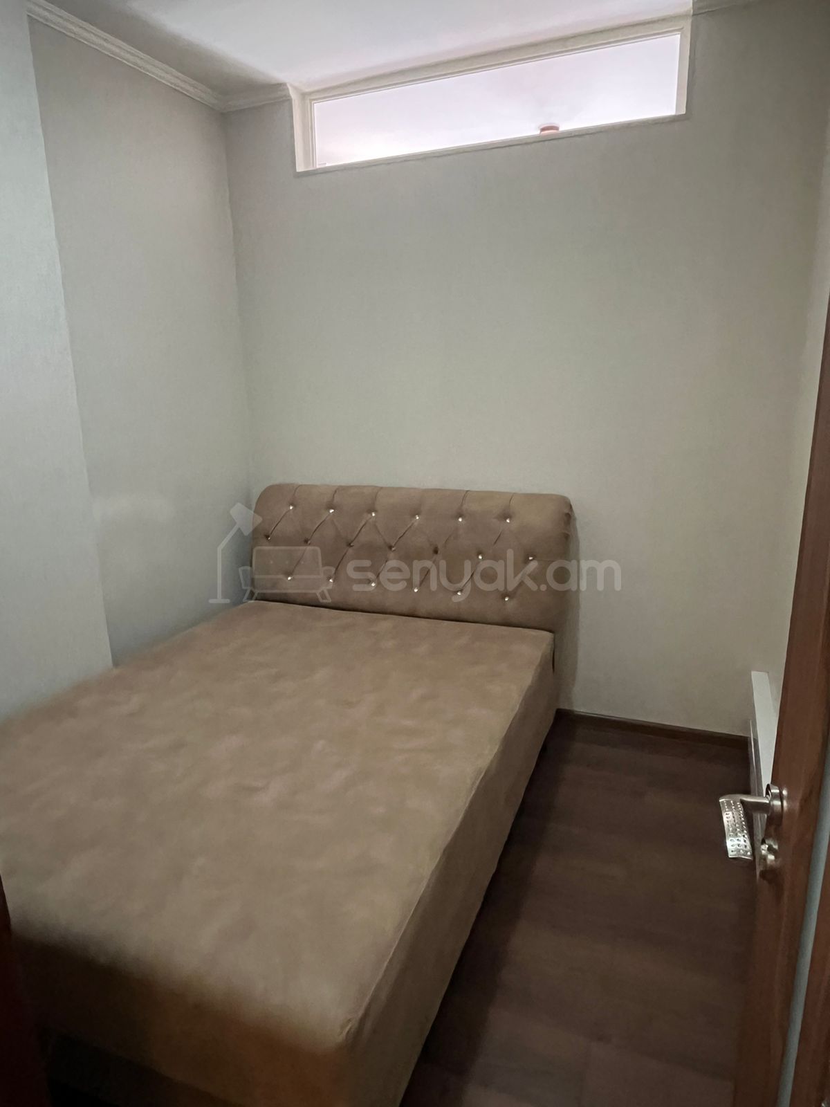 3 Սենյականոց Բնակարան, 70քմ, 9/9 հարկ, Նորմալ Վիճակում, Կահավորված, Արևկող