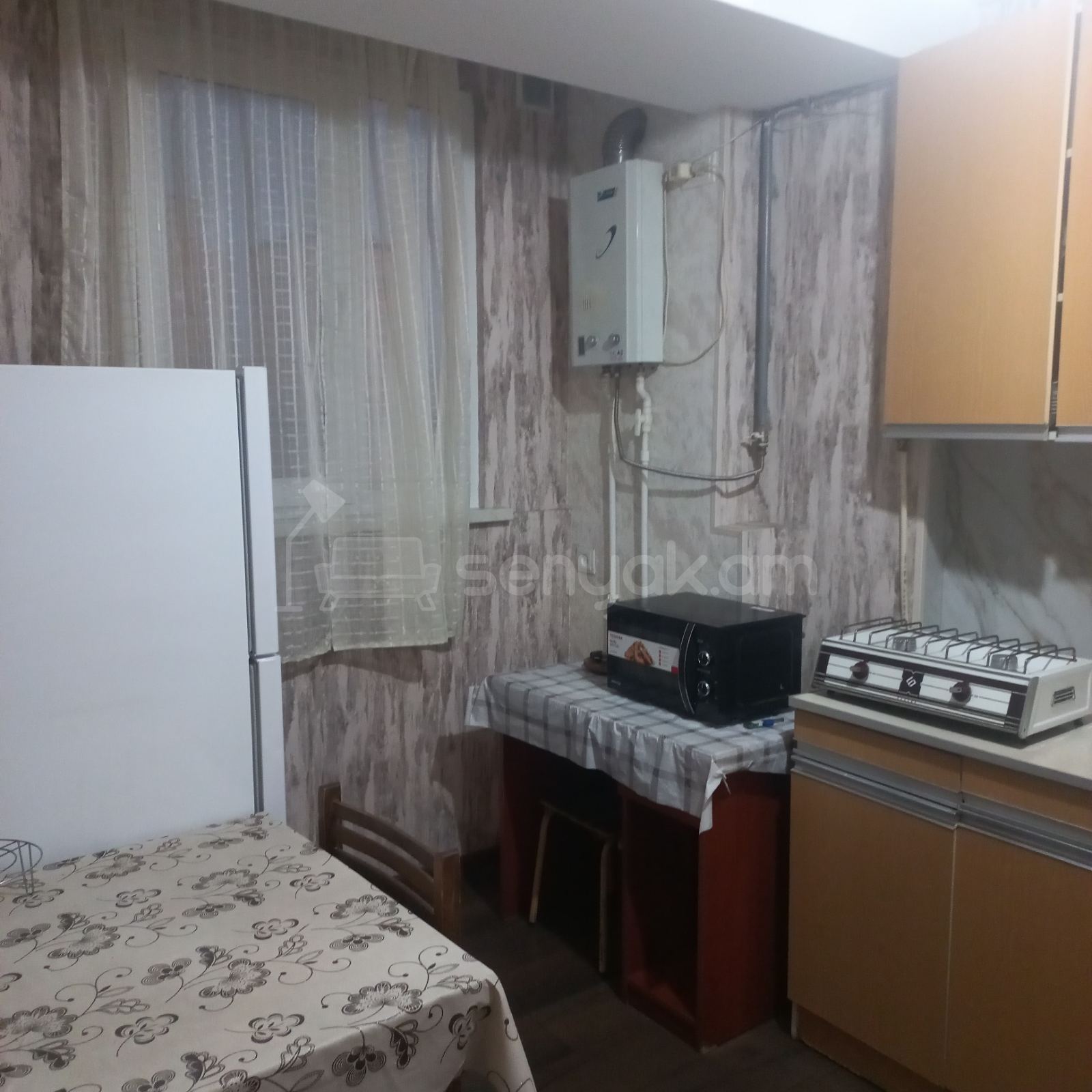 3 Սենյականոց Բնակարան, 70քմ, 9/9 հարկ, Նորմալ Վիճակում, Կահավորված, Արևկող