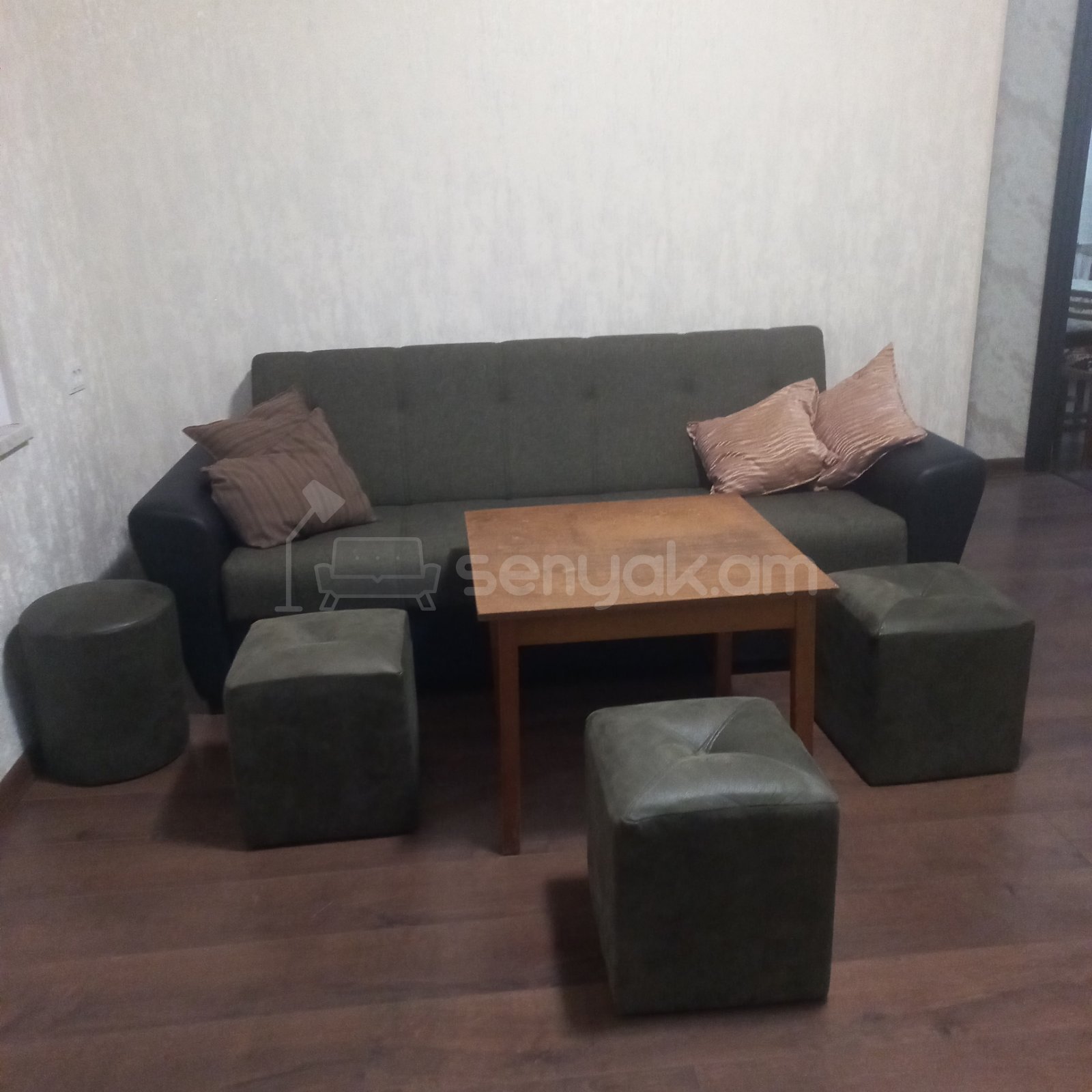 3 Սենյականոց Բնակարան, 70քմ, 9/9 հարկ, Նորմալ Վիճակում, Կահավորված, Արևկող