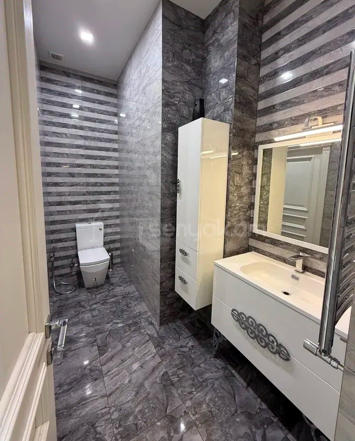 4 Սենյականոց Բնակարան Նորակառույցում, 122քմ, 9/9 հարկ, Դիզայներական Վերանորոգված