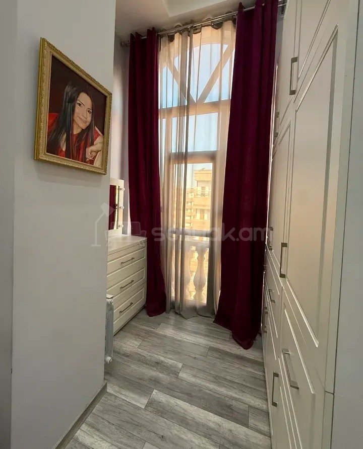 4 Սենյականոց Բնակարան Նորակառույցում, 122քմ, 9/9 հարկ, Դիզայներական Վերանորոգված