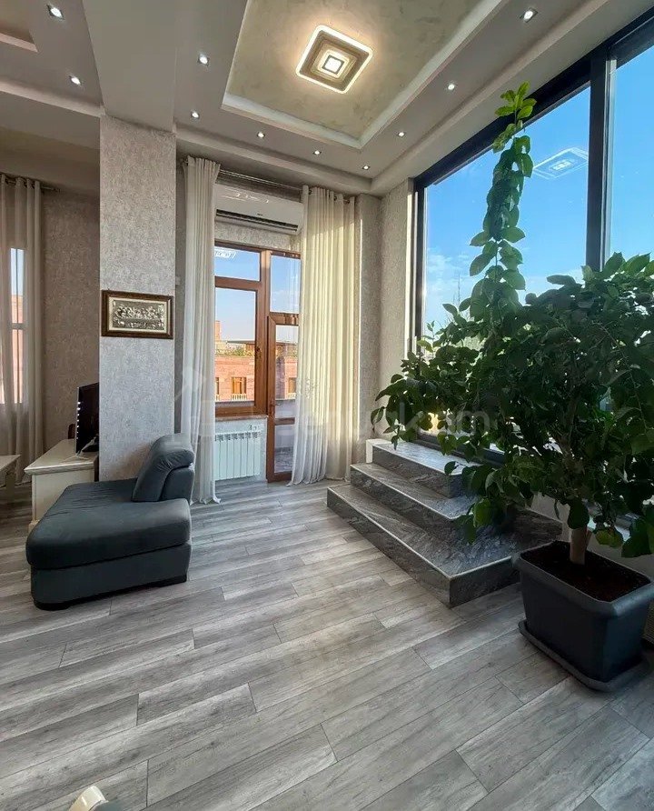 4 Սենյականոց Բնակարան Նորակառույցում, 122քմ, 9/9 հարկ, Դիզայներական Վերանորոգված