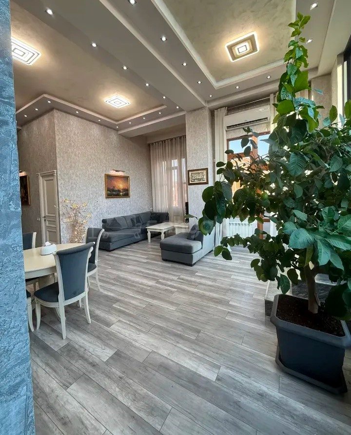 4 Սենյականոց Բնակարան Նորակառույցում, 122քմ, 9/9 հարկ, Դիզայներական Վերանորոգված