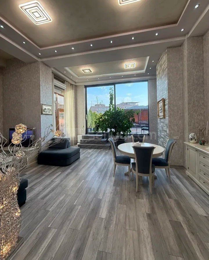 4 Սենյականոց Բնակարան Նորակառույցում, 122քմ, 9/9 հարկ, Դիզայներական Վերանորոգված