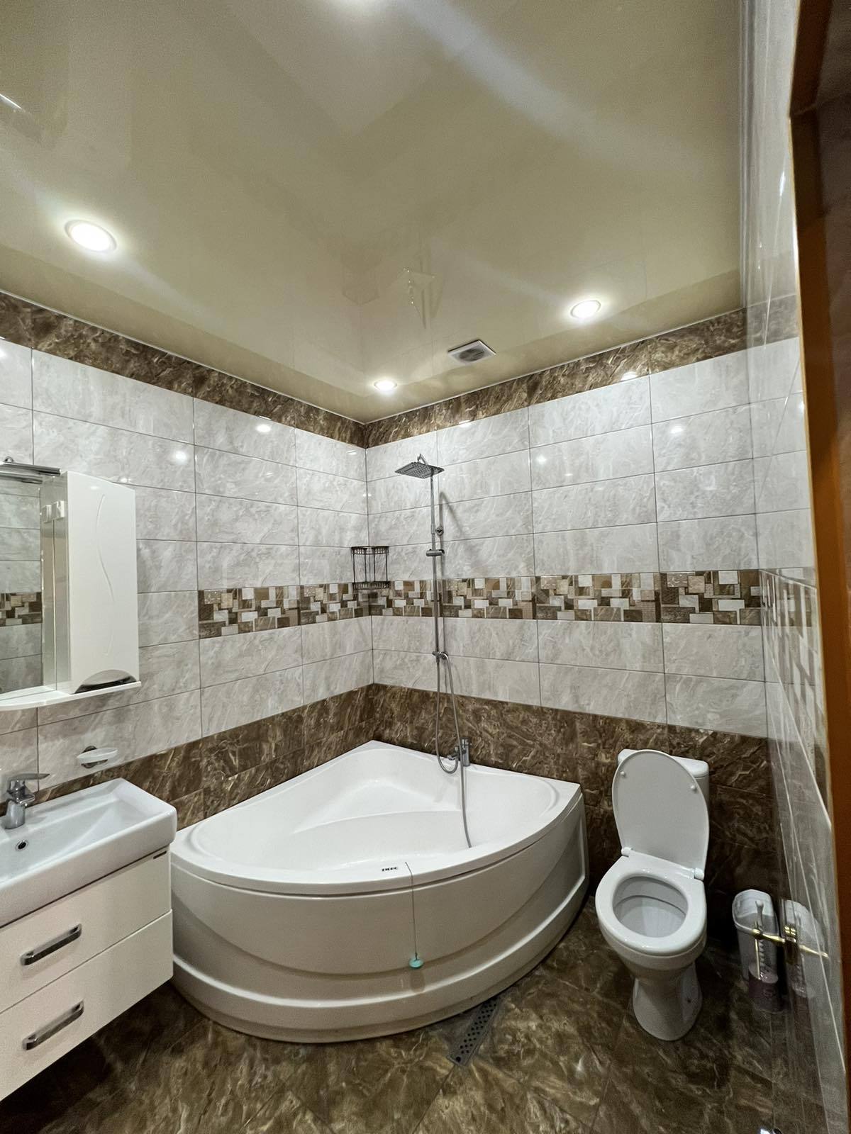 3 Սենյականոց Բնակարան, 130քմ, 7/14 հարկ, Դիզայներական Վերանորոգված, Կահավորված