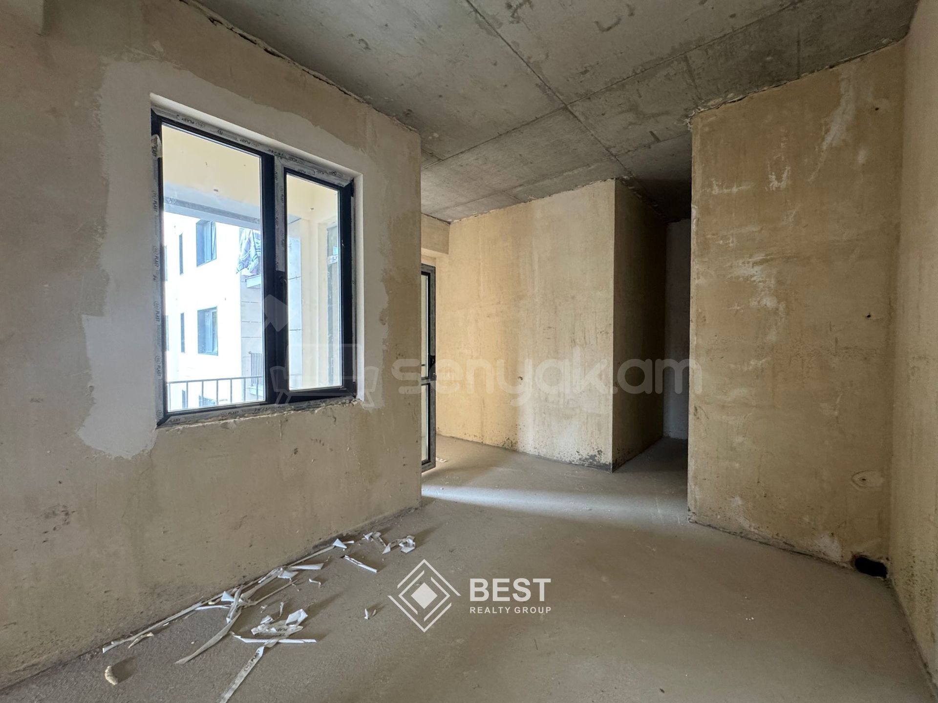 4 Սենյականոց Բնակարան, 104քմ, 8/14 հարկ, Զրոյական Վիճակում