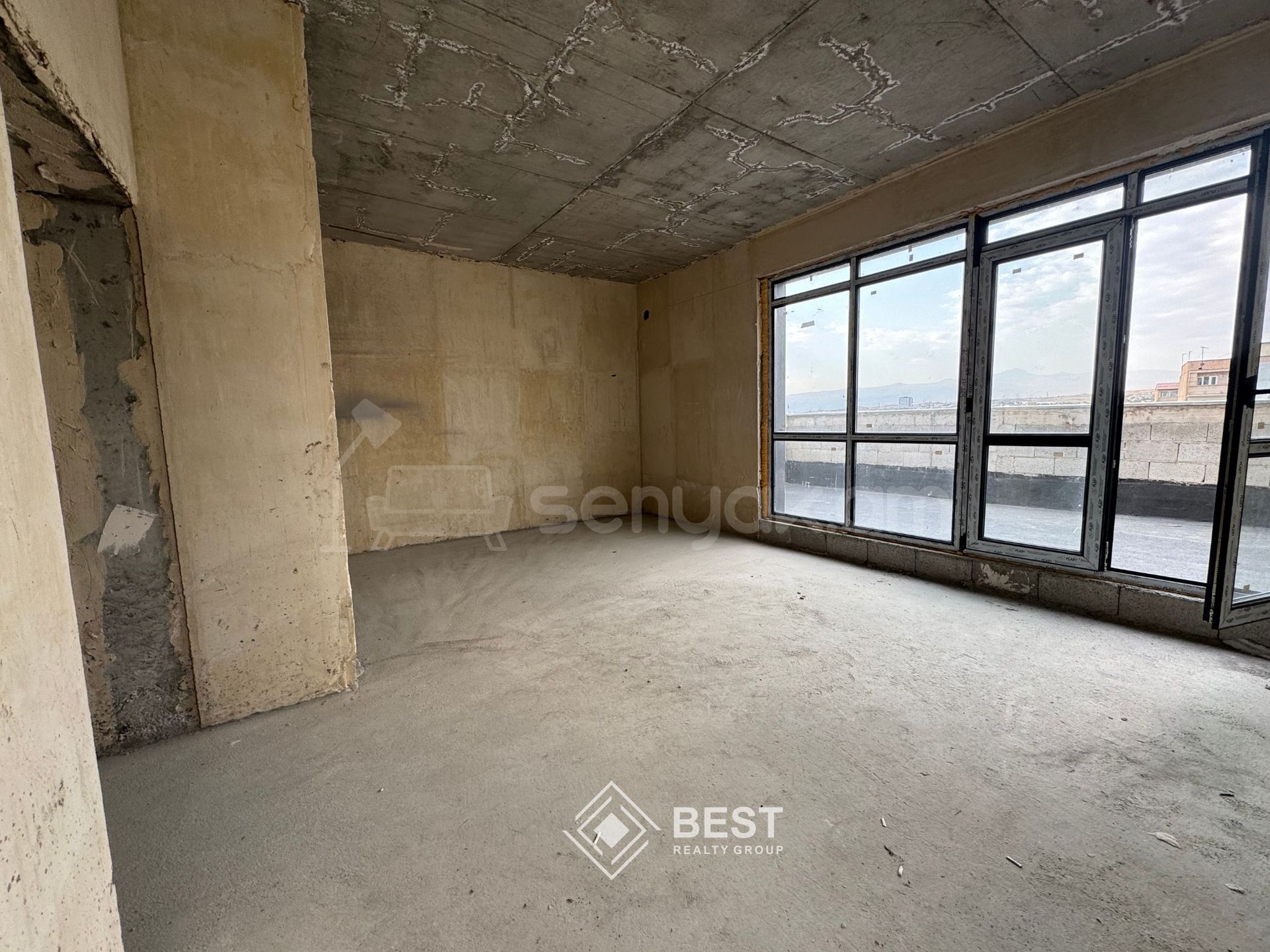 4 Սենյականոց Բնակարան, 104քմ, 8/14 հարկ, Զրոյական Վիճակում