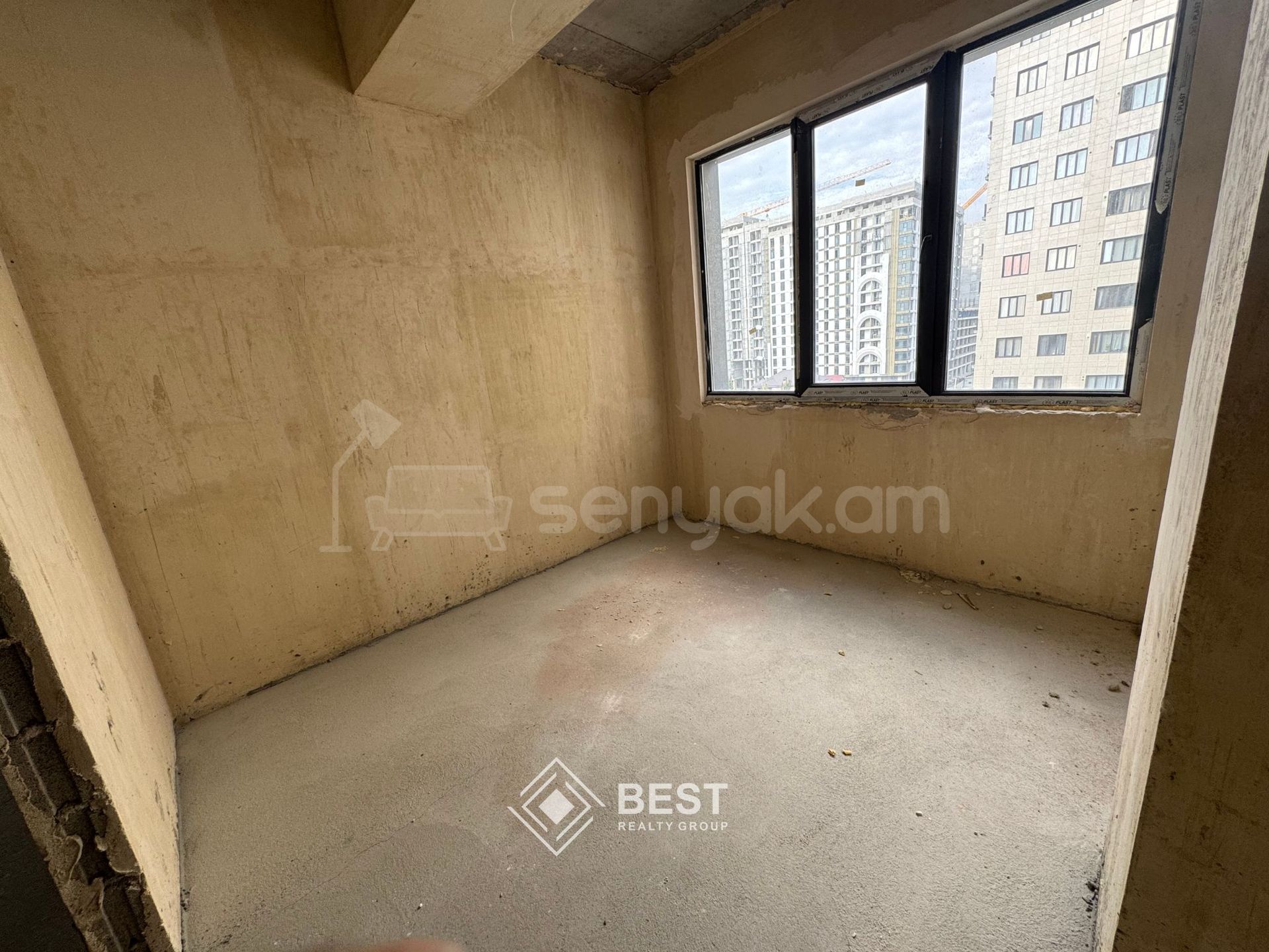 4 Սենյականոց Բնակարան, 104քմ, 8/14 հարկ, Զրոյական Վիճակում