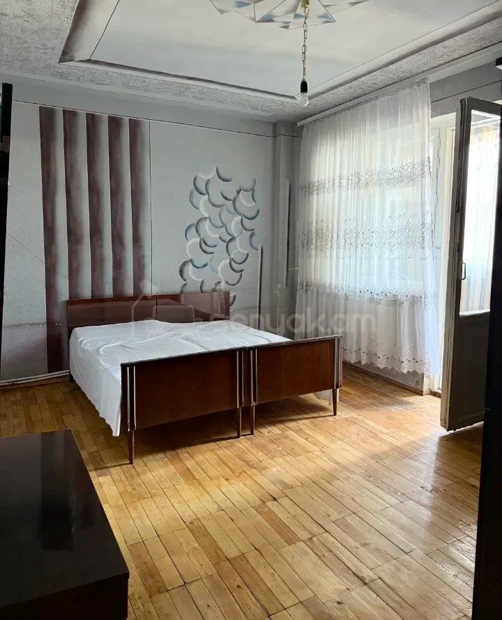 3 Սենյականոց Բնակարան, 87քմ, 2/12 հարկ, Նորմալ Վիճակում