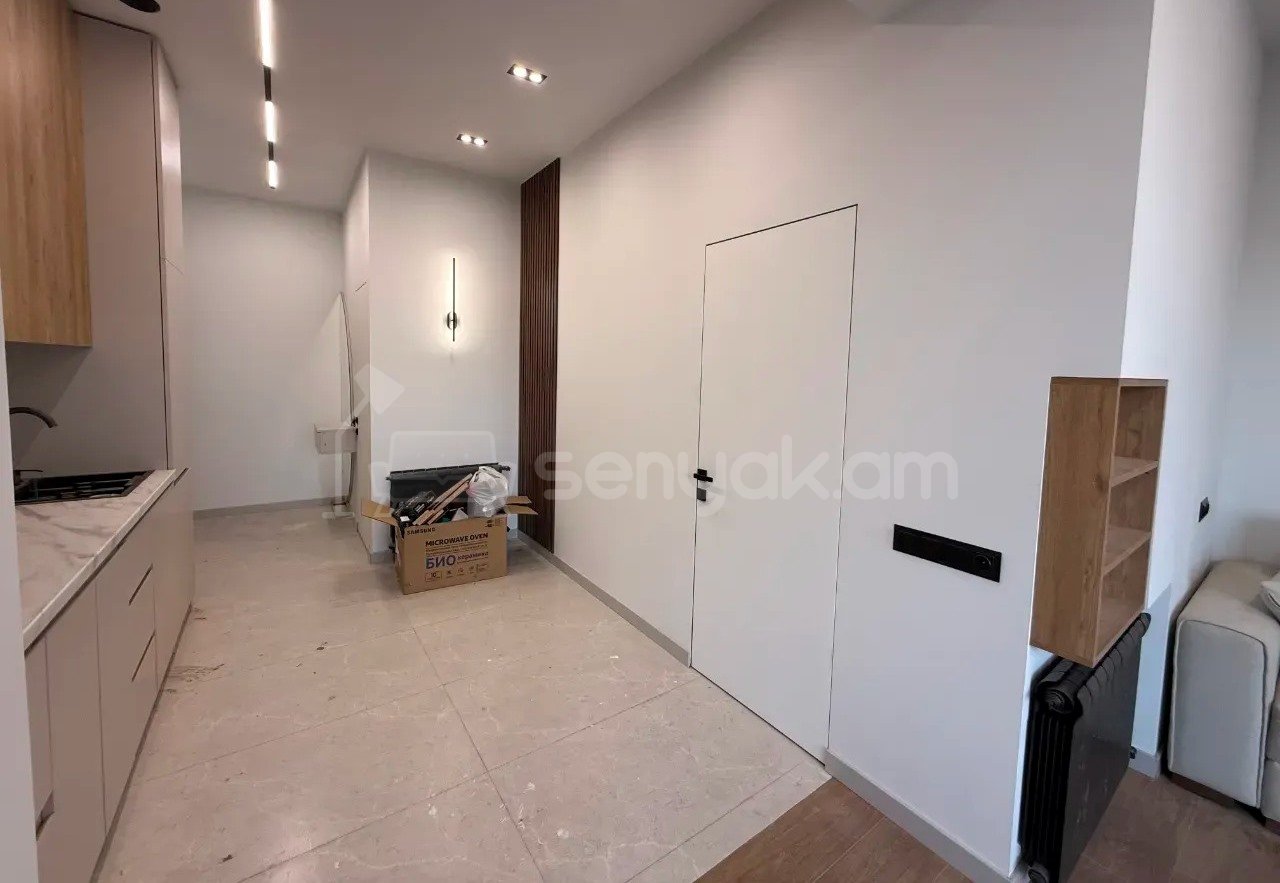 3 Սենյականոց Բնակարան Քարե Շենքում, 60քմ, 3/4 հարկ, Կապիտալ Վերանորոգված