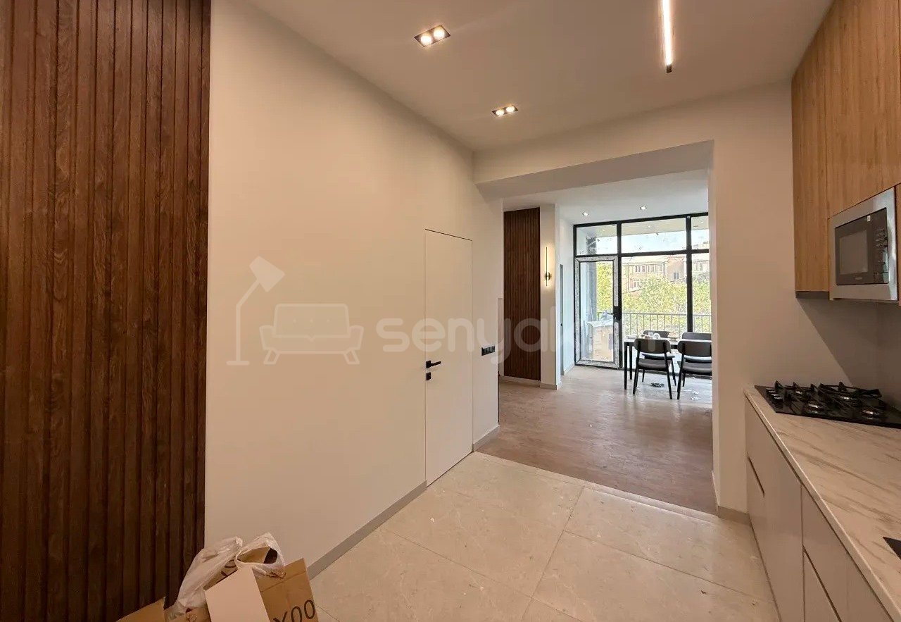 3 Սենյականոց Բնակարան Քարե Շենքում, 60քմ, 3/4 հարկ, Կապիտալ Վերանորոգված