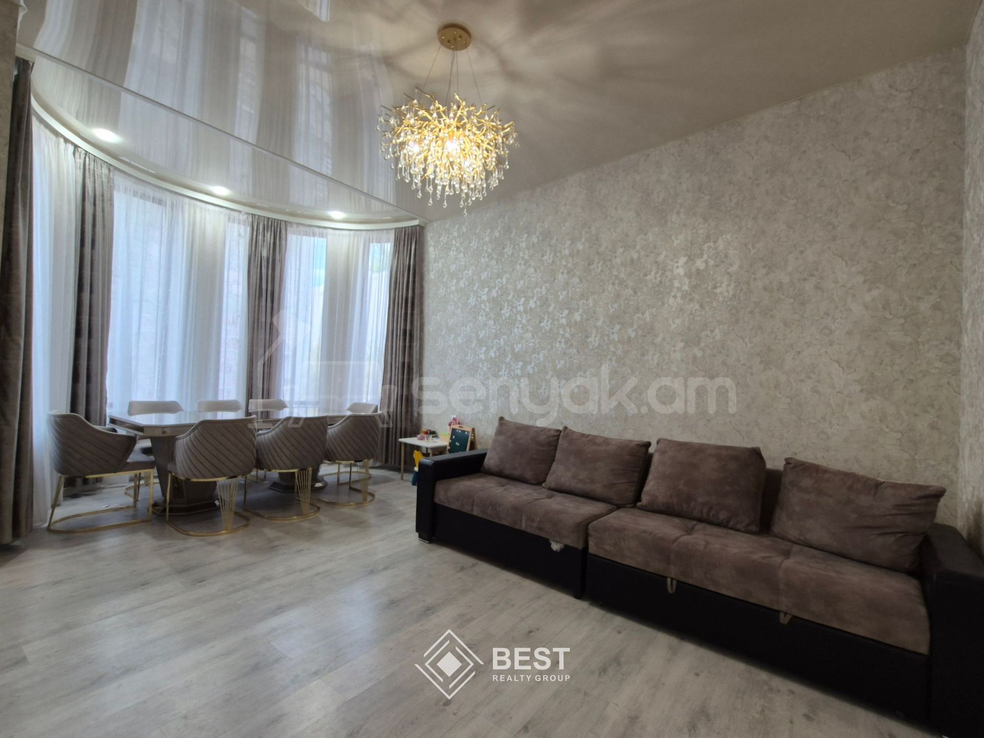 3 Սենյականոց Բնակարան Նորակառույցում, 81քմ, 1/3 հարկ, Կապիտալ Վերանորոգված