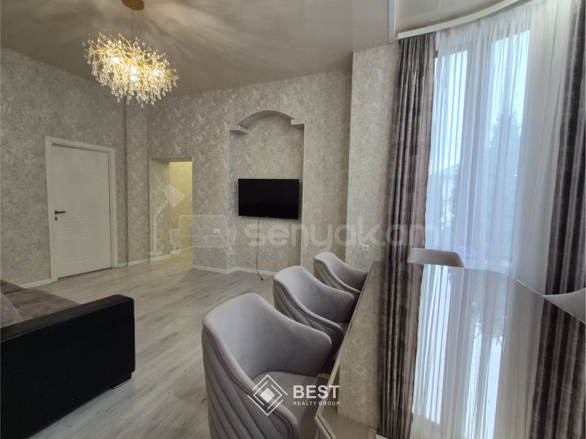 3 Սենյականոց Բնակարան Նորակառույցում, 81քմ, 1/3 հարկ, Կապիտալ Վերանորոգված