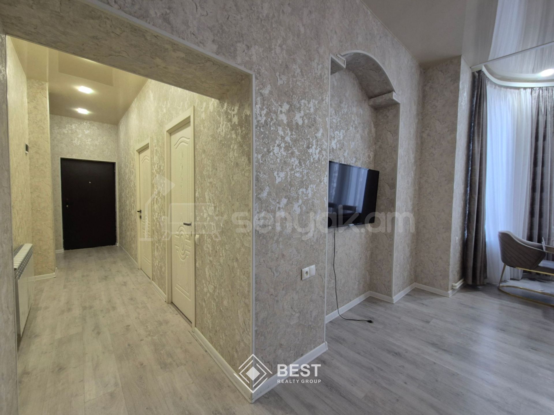 3 Սենյականոց Բնակարան Նորակառույցում, 81քմ, 1/3 հարկ, Կապիտալ Վերանորոգված