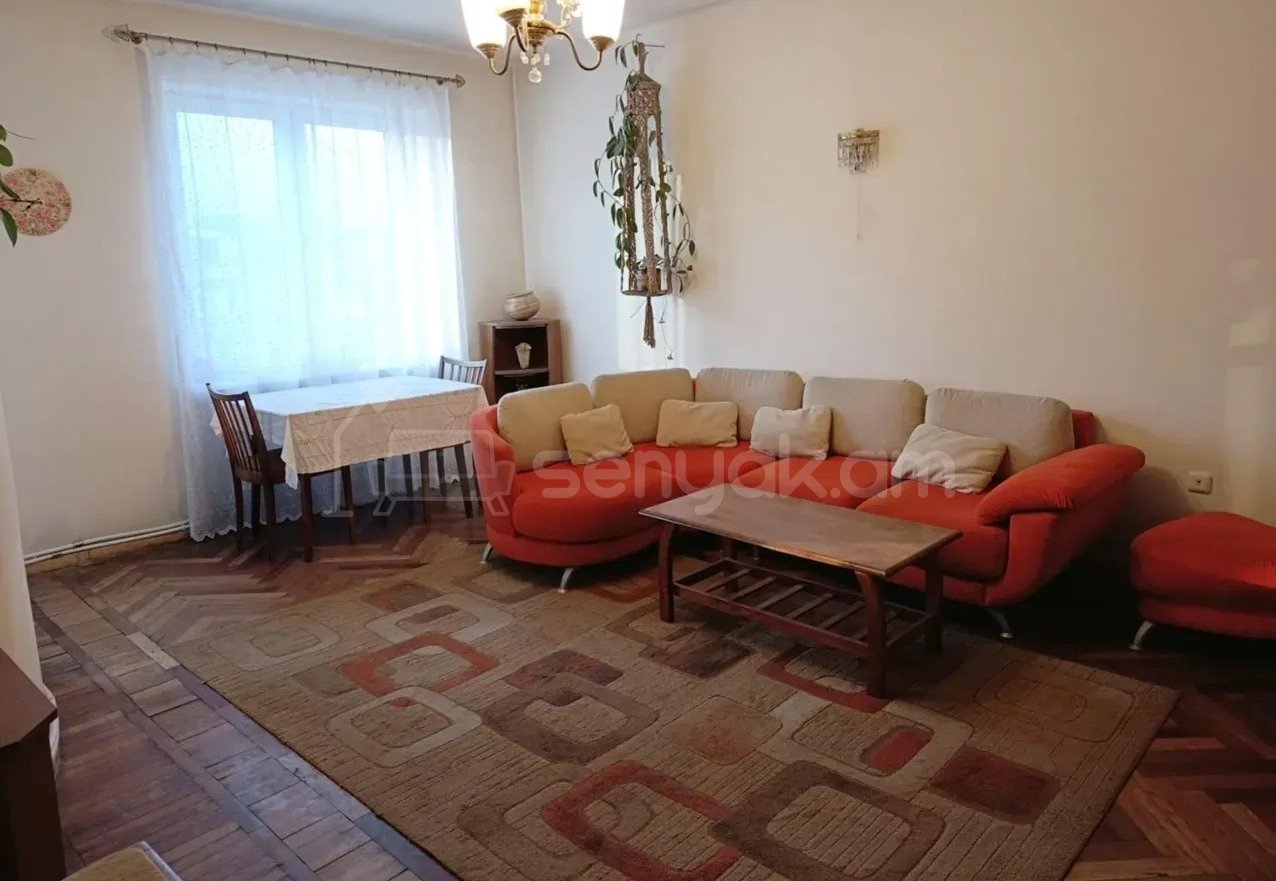 3 Սենյականոց Բնակարան Քարե Շենքում, 76քմ, 5/5 հարկ, Նորմալ Վիճակում