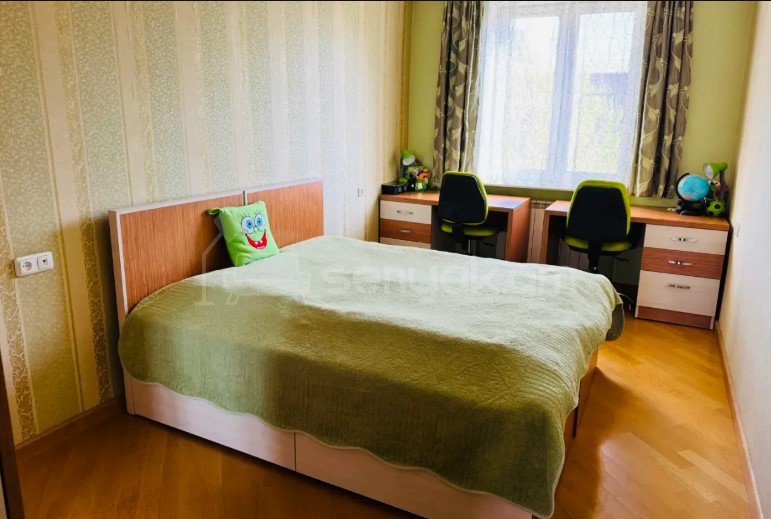 3 Սենյականոց Բնակարան Քարե Շենքում, 77քմ, 4/4 հարկ, Կապիտալ Վերանորոգված, Կահավորված, Արևկող