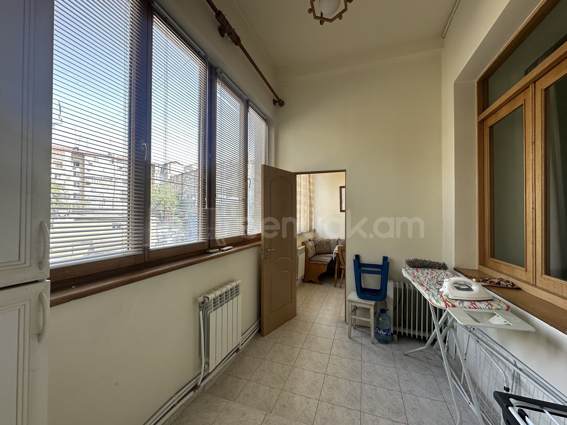 4 Սենյականոց Բնակարան Քարե Շենքում, 125քմ, 3/4 հարկ, Կապիտալ Վերանորոգված, Կահավորված, Արևկող