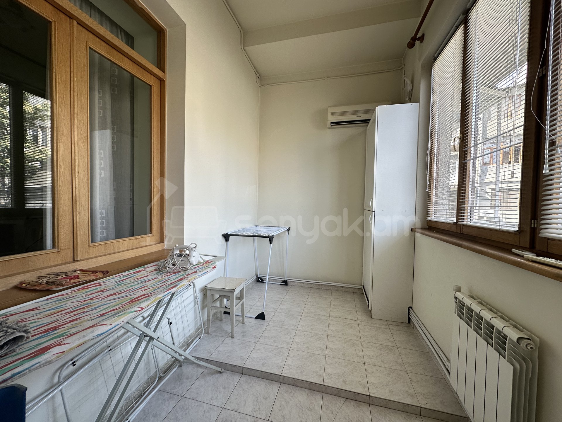 4 Սենյականոց Բնակարան Քարե Շենքում, 125քմ, 3/4 հարկ, Կապիտալ Վերանորոգված, Կահավորված, Արևկող