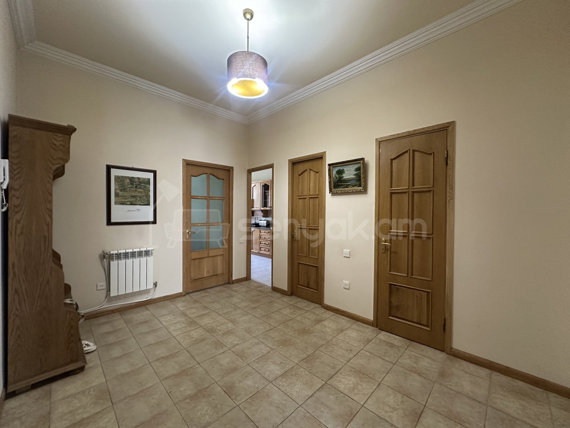 4 Սենյականոց Բնակարան Քարե Շենքում, 125քմ, 3/4 հարկ, Կապիտալ Վերանորոգված, Կահավորված, Արևկող