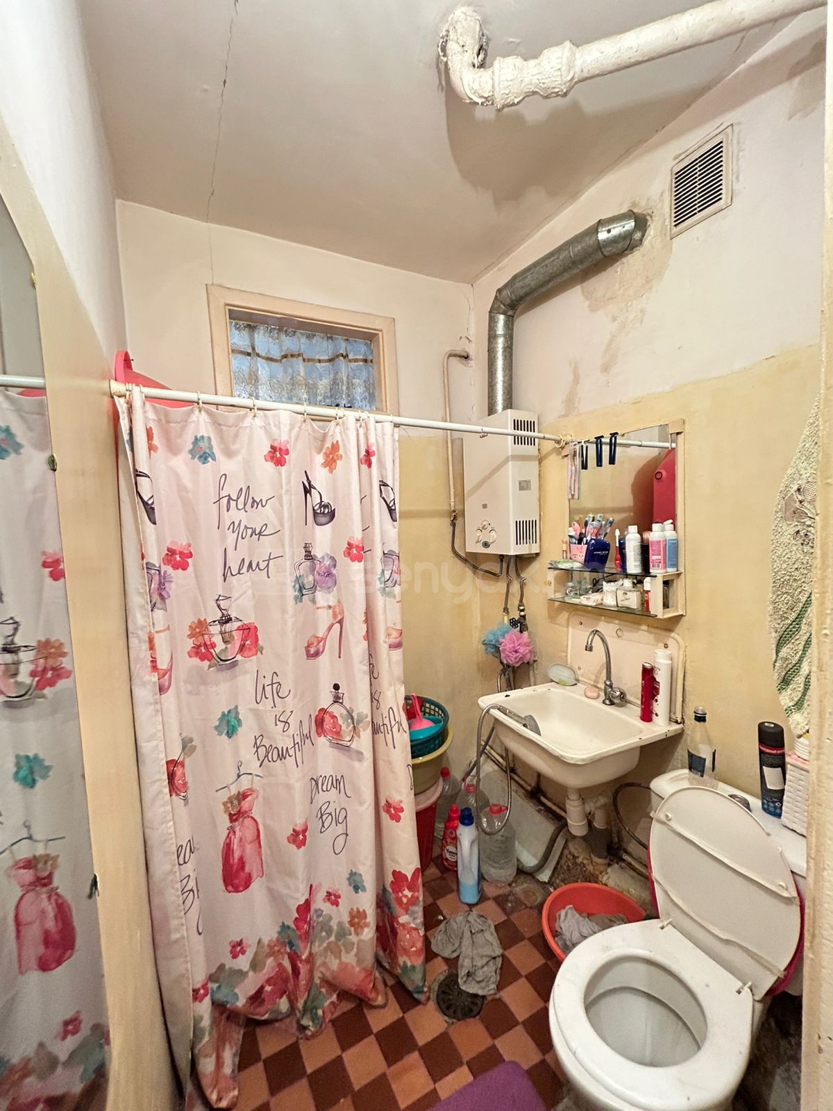 1 Սենյականոց Բնակարան Քարե Շենքում, 32քմ, 3/5 հարկ, Նորմալ Վիճակում