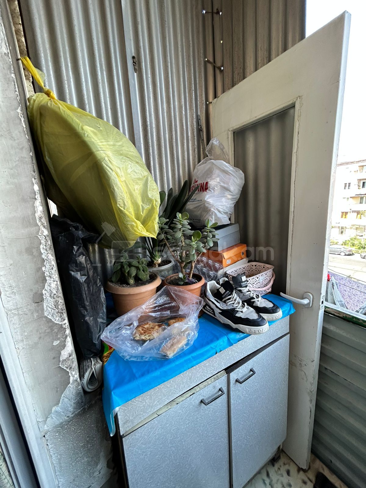 1 Սենյականոց Բնակարան Քարե Շենքում, 32քմ, 3/5 հարկ, Նորմալ Վիճակում