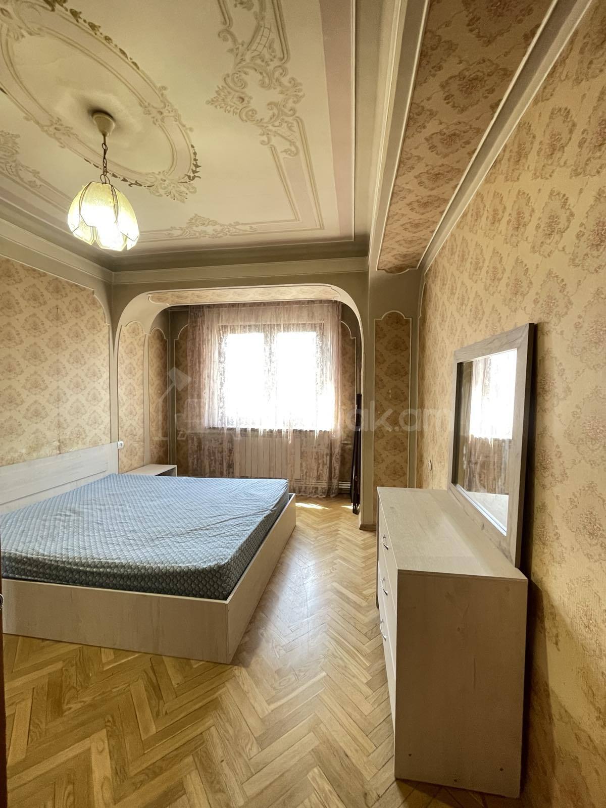 3 Սենյականոց Բնակարան, 90քմ, 10/14 հարկ, Նորմալ Վիճակում, Կահավորված