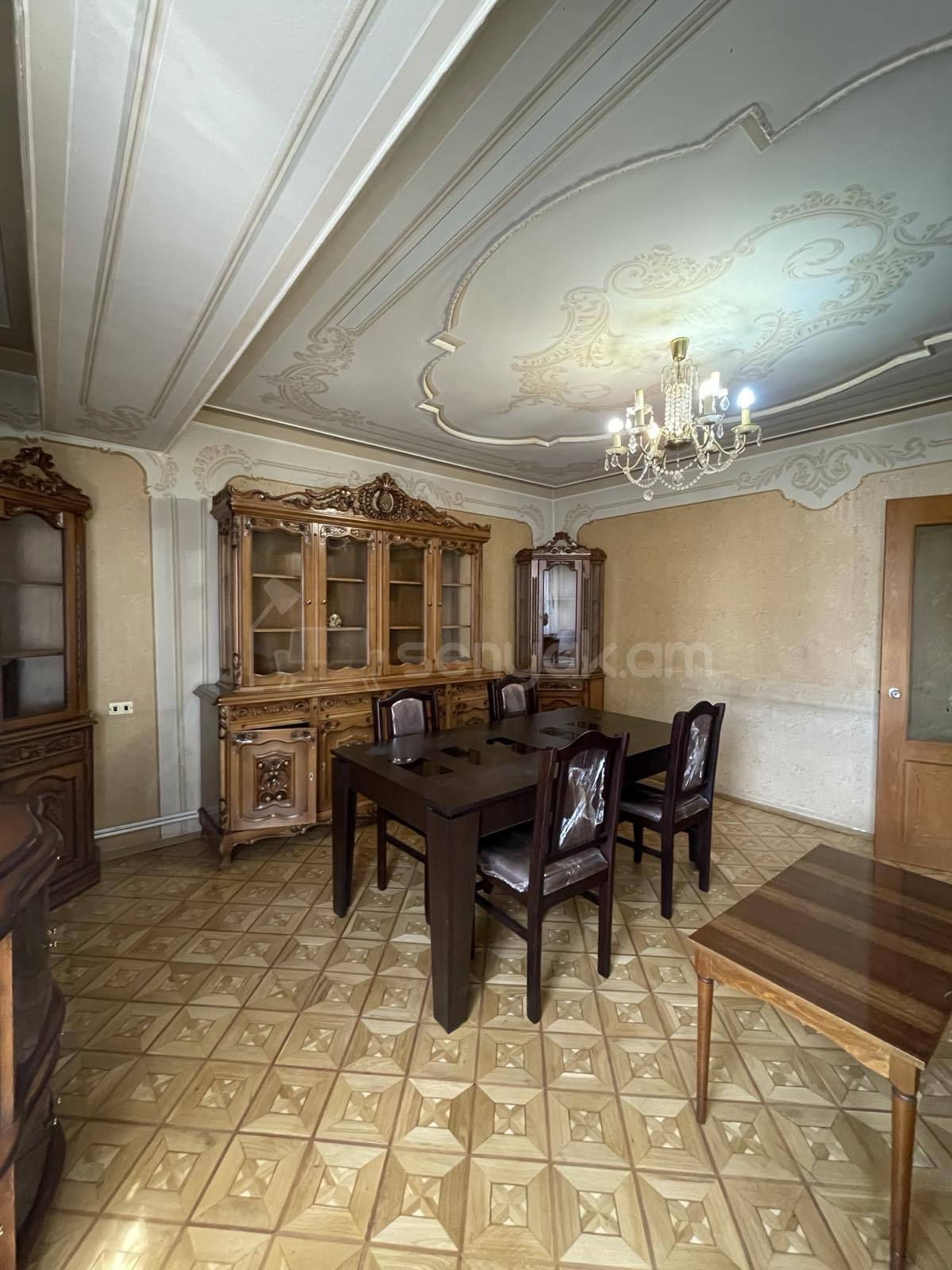 3 Սենյականոց Բնակարան, 90քմ, 10/14 հարկ, Նորմալ Վիճակում, Կահավորված