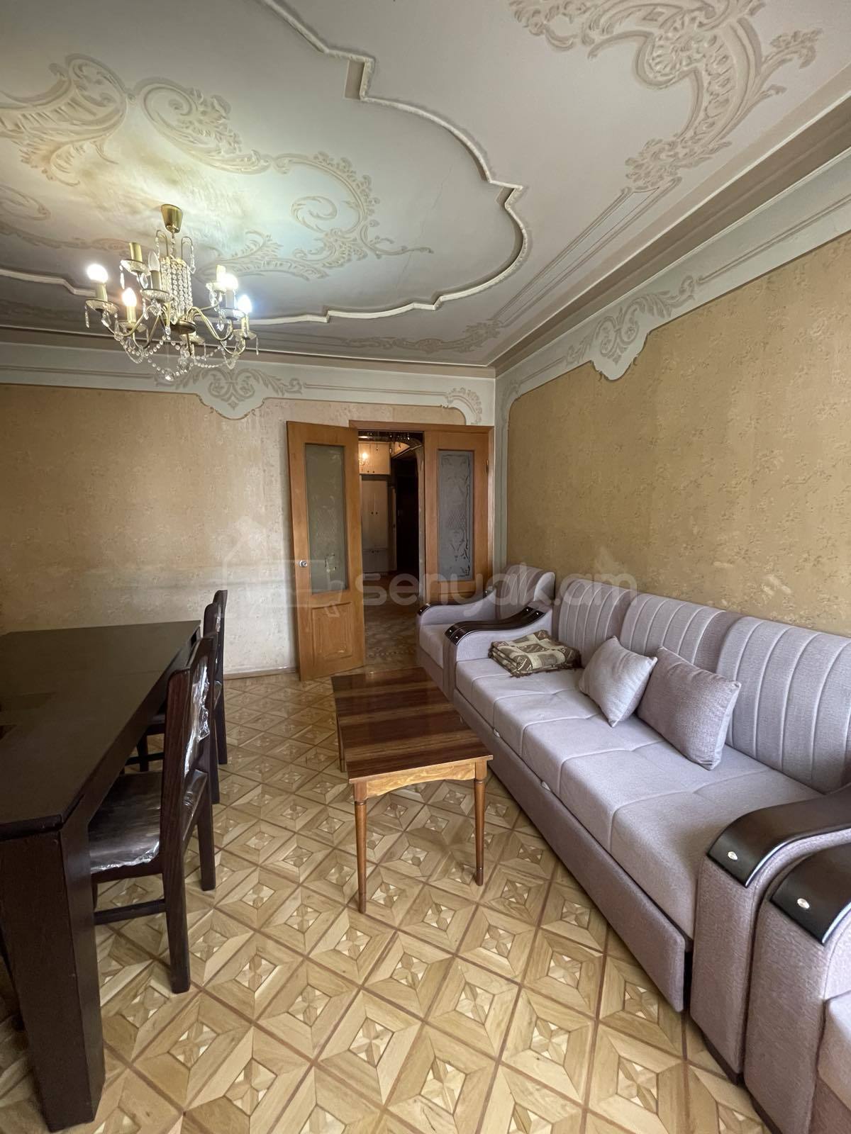 3 Սենյականոց Բնակարան, 90քմ, 10/14 հարկ, Նորմալ Վիճակում, Կահավորված