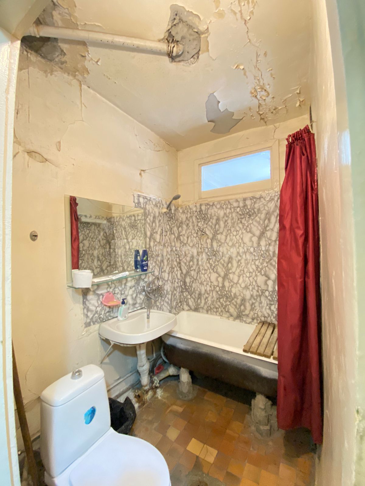 1 Սենյականոց Բնակարան Քարե Շենքում, 39քմ, 3/5 հարկ, Նորմալ Վիճակում